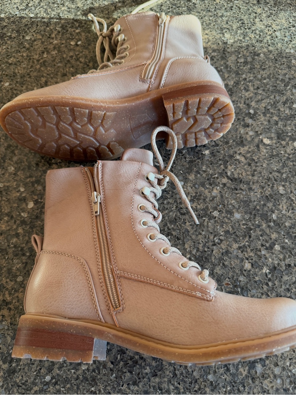 BOC Born New Taupe Combat Boots size 7